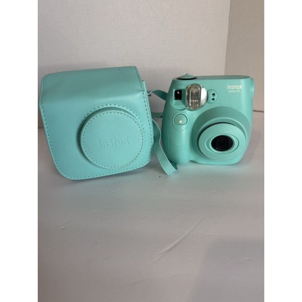 Fujifilm Instax Mini 7S Instant Camera in Mint Green with Matching Case